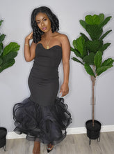 Load image into Gallery viewer, Dolled Up Dress (Black)
